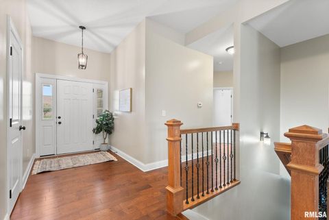 Tiny photo for 17 Greystone Court, Le Claire, IA 52753 (MLS # QC4268757)