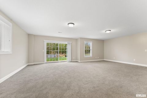 Tiny photo for 17 Greystone Court, Le Claire, IA 52753 (MLS # QC4268757)