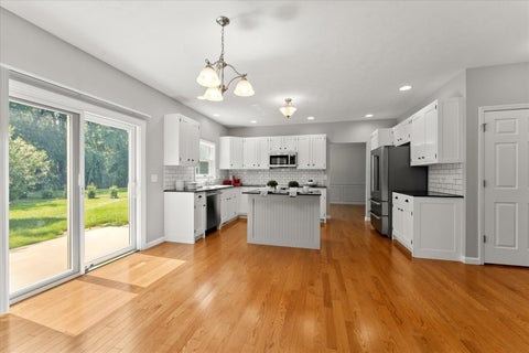 Tiny photo for 1808 Blue Bird Drive, Mahomet, IL 61853 (MLS # 12591610)