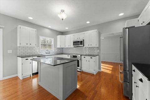 Tiny photo for 1808 Blue Bird Drive, Mahomet, IL 61853 (MLS # 12591610)
