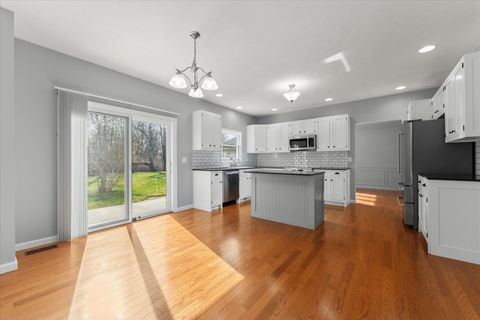 Tiny photo for 1808 Blue Bird Drive, Mahomet, IL 61853 (MLS # 12591610)