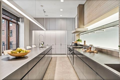 Tiny photo for 65 E GOETHE Street #3W, Chicago, IL 60610 (MLS # 12651986)