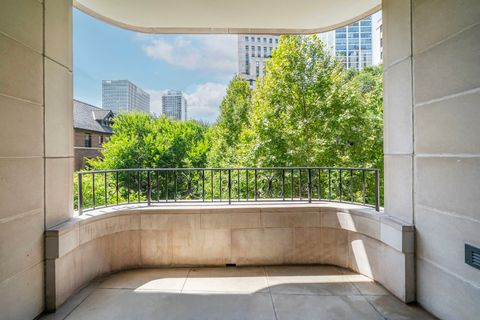 Tiny photo for 65 E GOETHE Street #3W, Chicago, IL 60610 (MLS # 12651986)