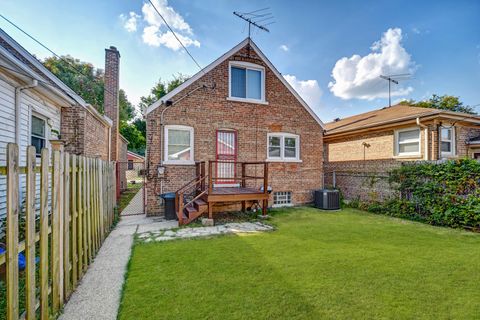 Tiny photo for 9041 S East End Avenue, Chicago, IL 60617 (MLS # 12473950)