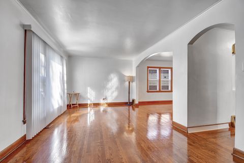 Tiny photo for 9041 S East End Avenue, Chicago, IL 60617 (MLS # 12473950)