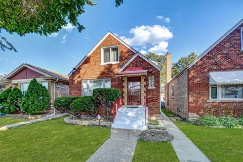 Photo of 9041 S East End Avenue, Chicago, IL 60617 (MLS # 12473950)