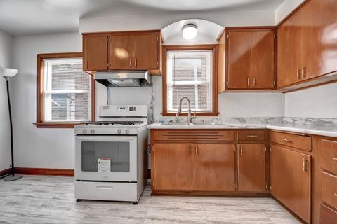 Tiny photo for 9041 S East End Avenue, Chicago, IL 60617 (MLS # 12473950)