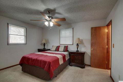 Tiny photo for 1217 Klondike Road, Quincy, IL 62305 (MLS # 12612411)