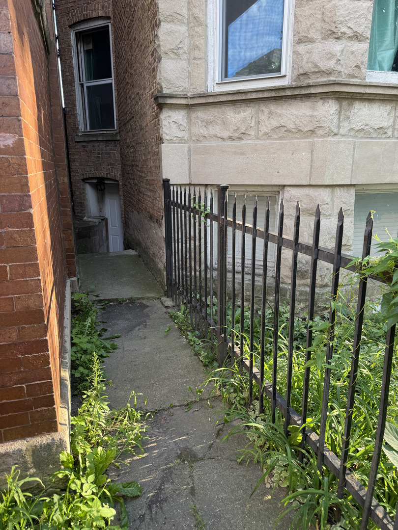 3831 W Jackson Boulevard