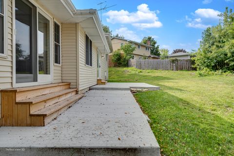 Tiny photo for 102 Hickory Lane, Morris, IL 60450 (MLS # 12430688)