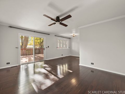 Tiny photo for 619 Oakton Street, Elk Grove Village, IL 60007 (MLS # 12490307)