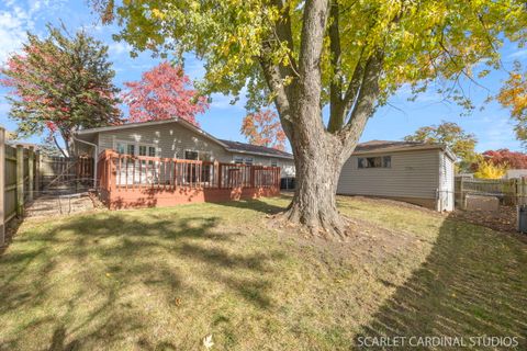 Tiny photo for 619 Oakton Street, Elk Grove Village, IL 60007 (MLS # 12490307)