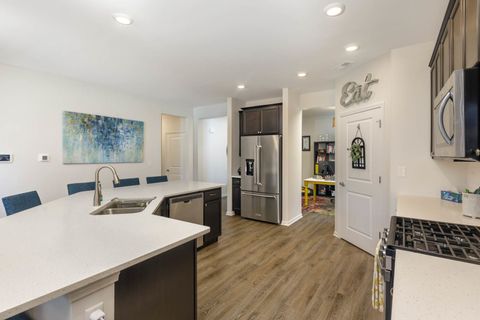 Tiny photo for 1013 Fitzwilliam Way, North Aurora, IL 60542 (MLS # 12558642)