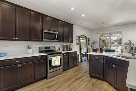 Tiny photo for 1013 Fitzwilliam Way, North Aurora, IL 60542 (MLS # 12558642)