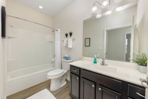 Tiny photo for 1013 Fitzwilliam Way, North Aurora, IL 60542 (MLS # 12558642)