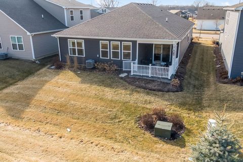 Tiny photo for 1013 Fitzwilliam Way, North Aurora, IL 60542 (MLS # 12558642)