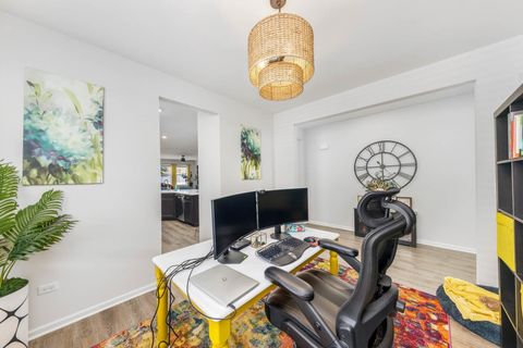 Tiny photo for 1013 Fitzwilliam Way, North Aurora, IL 60542 (MLS # 12558642)