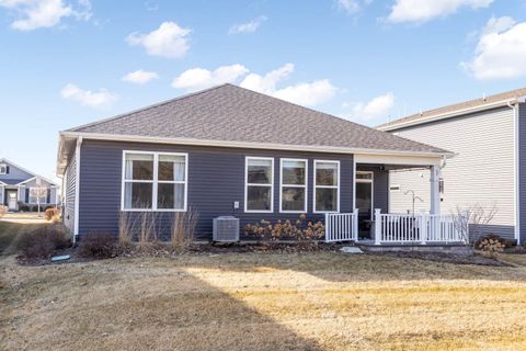 Tiny photo for 1013 Fitzwilliam Way, North Aurora, IL 60542 (MLS # 12558642)