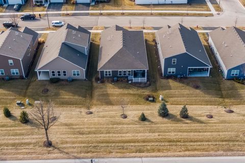 Tiny photo for 1013 Fitzwilliam Way, North Aurora, IL 60542 (MLS # 12558642)