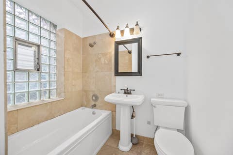 Tiny photo for 4215 N SHERIDAN Road #1N, Chicago, IL 60613 (MLS # 12727470)