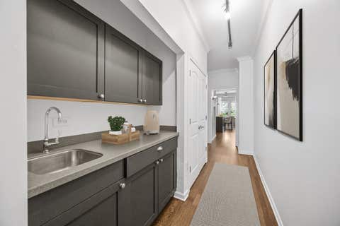 Tiny photo for 4215 N SHERIDAN Road #1N, Chicago, IL 60613 (MLS # 12727470)