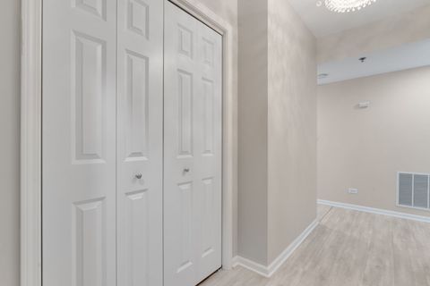 Tiny photo for 7091 W Touhy Avenue #505, Niles, IL 60714 (MLS # 12592621)