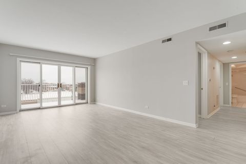 Tiny photo for 7091 W Touhy Avenue #505, Niles, IL 60714 (MLS # 12592621)