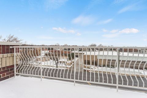 Tiny photo for 7091 W Touhy Avenue #505, Niles, IL 60714 (MLS # 12592621)