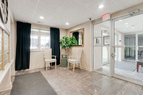 Tiny photo for 7091 W Touhy Avenue #505, Niles, IL 60714 (MLS # 12592621)