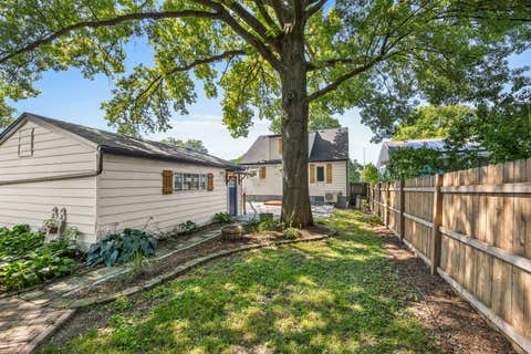 Tiny photo for 337 Sheldon Avenue, Downers Grove, IL 60515 (MLS # 12738029)