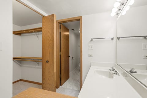 Tiny photo for 10420 Circle Drive #24B, Oak Lawn, IL 60453 (MLS # 12732155)