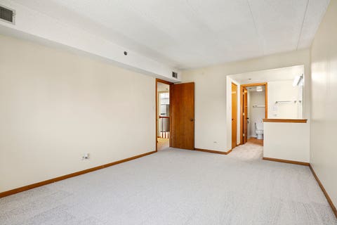 Tiny photo for 10420 Circle Drive #24B, Oak Lawn, IL 60453 (MLS # 12732155)