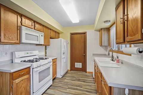 Tiny photo for 105 Red Cedar Drive, Streamwood, IL 60107 (MLS # 12584600)