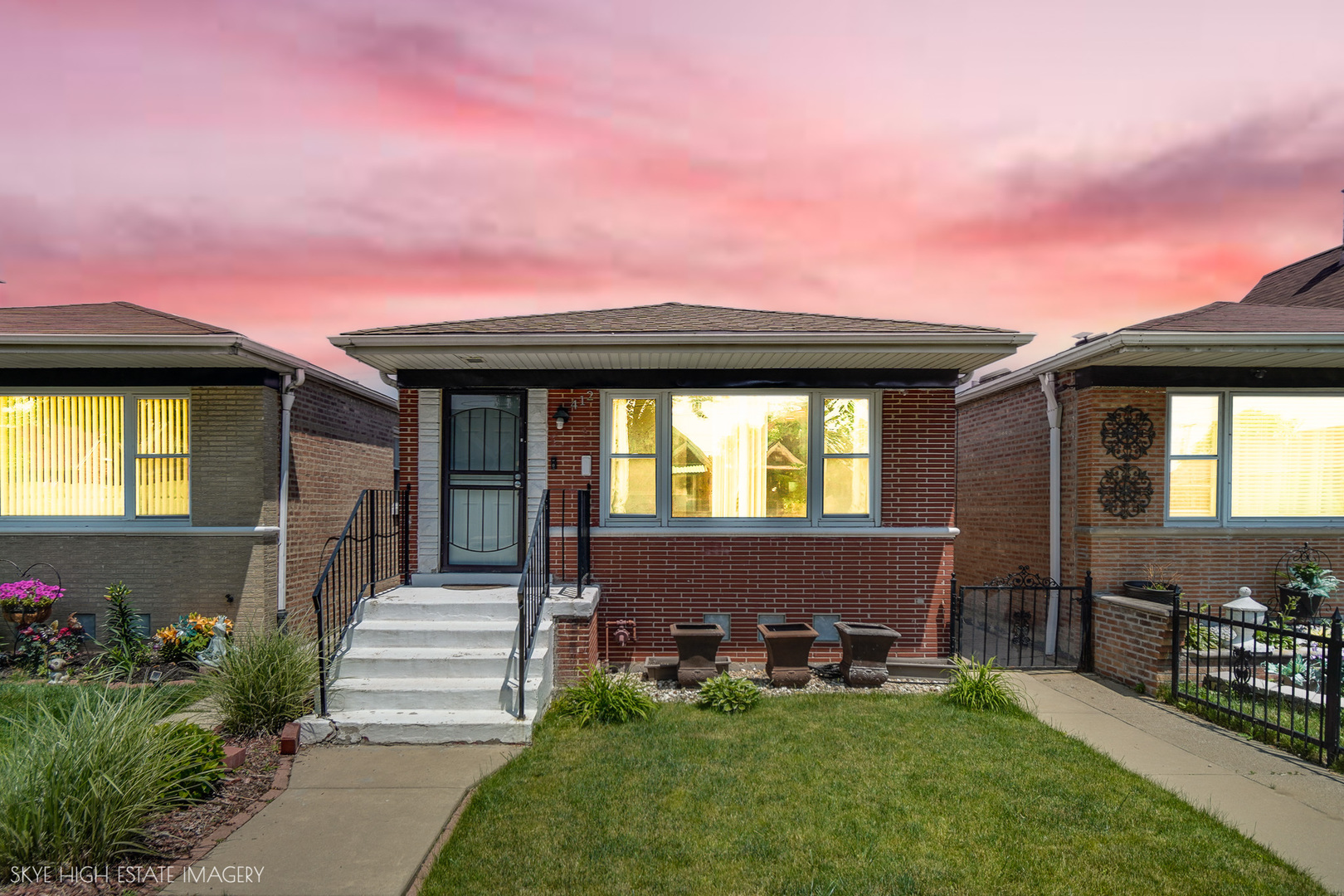 412 E 89th Place