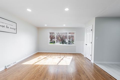 Tiny photo for 16544 Marshfield Avenue S, Markham, IL 60428 (MLS # 12632390)