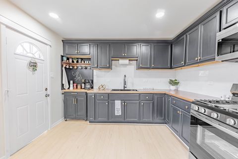 Tiny photo for 16544 Marshfield Avenue S, Markham, IL 60428 (MLS # 12632390)