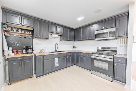 Tiny photo for 16544 Marshfield Avenue S, Markham, IL 60428 (MLS # 12632390)