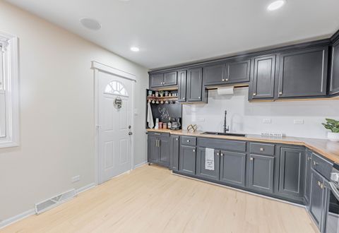 Tiny photo for 16544 Marshfield Avenue S, Markham, IL 60428 (MLS # 12632390)