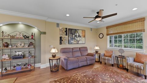 Tiny photo for 2550 Camberley Circle #5-810, Westchester, IL 60154 (MLS # 12465142)