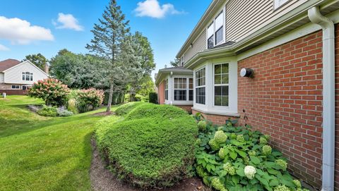 Tiny photo for 2550 Camberley Circle #5-810, Westchester, IL 60154 (MLS # 12465142)