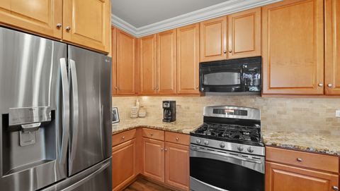 Tiny photo for 2550 Camberley Circle #5-810, Westchester, IL 60154 (MLS # 12465142)