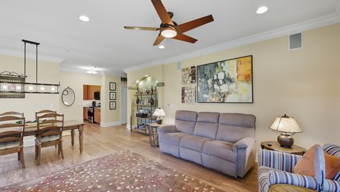 Tiny photo for 2550 Camberley Circle #5-810, Westchester, IL 60154 (MLS # 12465142)