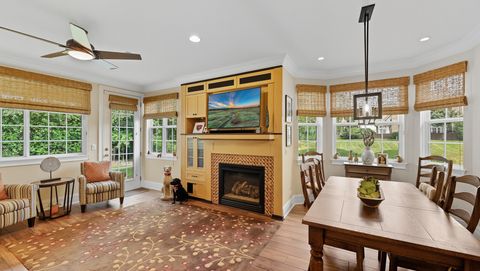 Tiny photo for 2550 Camberley Circle #5-810, Westchester, IL 60154 (MLS # 12465142)