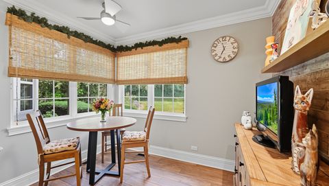 Tiny photo for 2550 Camberley Circle #5-810, Westchester, IL 60154 (MLS # 12465142)