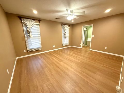 Tiny photo for 404 Bogie Drive, Herrin, IL 62948 (MLS # 12560168)