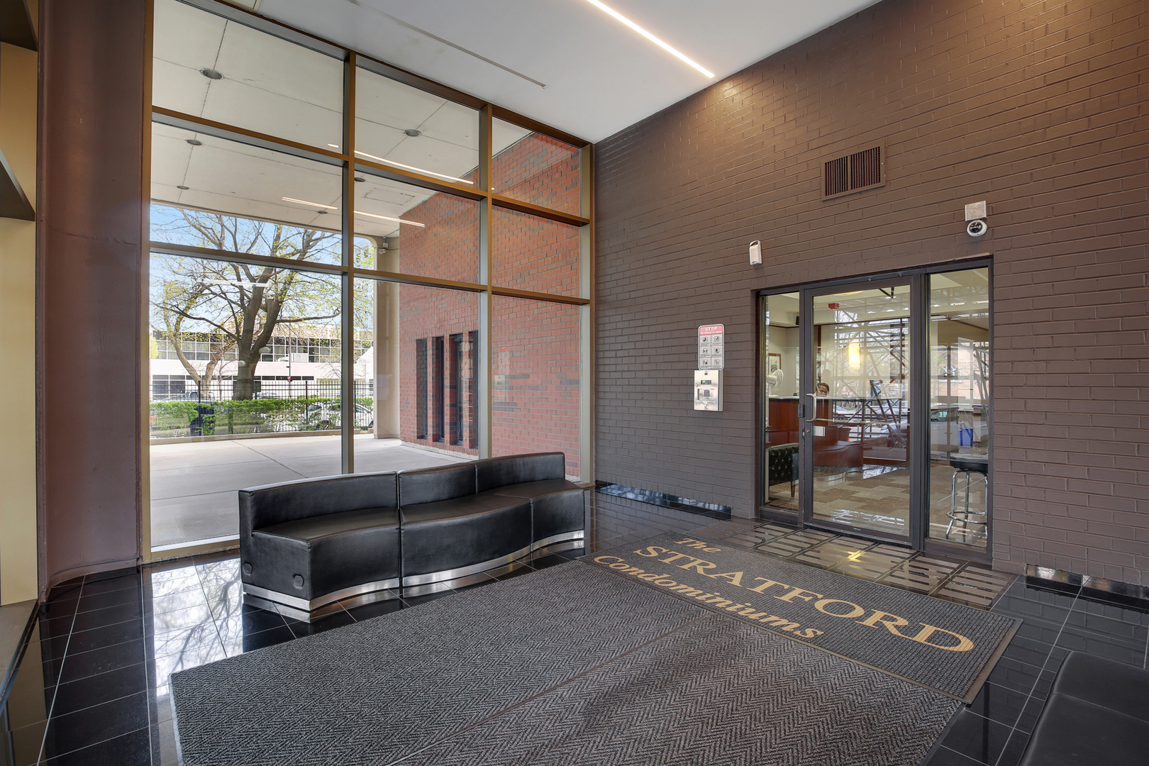 2605 S Indiana Avenue 402