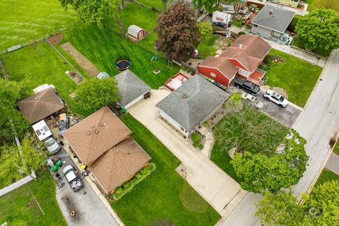 Tiny photo for 16806 Forest View Drive, Tinley Park, IL 60477 (MLS # 12635561)