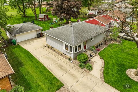 Tiny photo for 16806 Forest View Drive, Tinley Park, IL 60477 (MLS # 12635561)