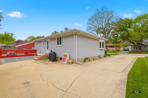 Tiny photo for 16806 Forest View Drive, Tinley Park, IL 60477 (MLS # 12635561)