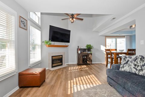 Tiny photo for 16106 Creekmont Court, Tinley Park, IL 60487 (MLS # 12532552)